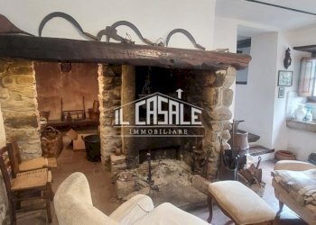 13varena.jpg - Casale Londa - foto 13