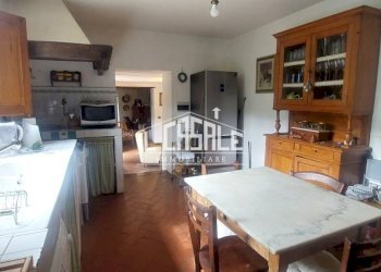 21varena.jpg - Casale Londa - foto 21