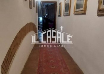 25varena.jpg - Casale Londa - foto 25