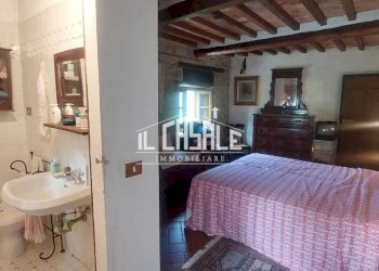 29varena.jpg - Casale Londa - foto 29