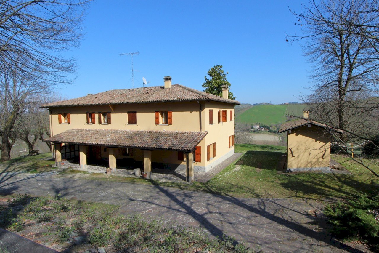 IMG_6141.jpg - Casa indipendente Via Barlete 4, Valsamoggia - foto 2