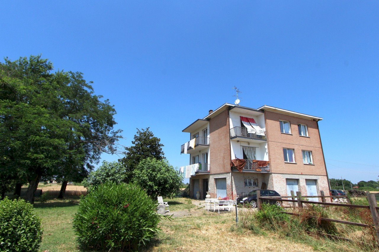 IMG_6844.jpg - Casa indipendente Via Vanotto, Valsamoggia - foto 2