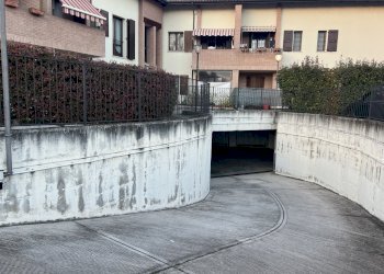 IMG_8525.jpg - Garage - Parcheggio Via Castelfranco, Valsamoggia - foto 1