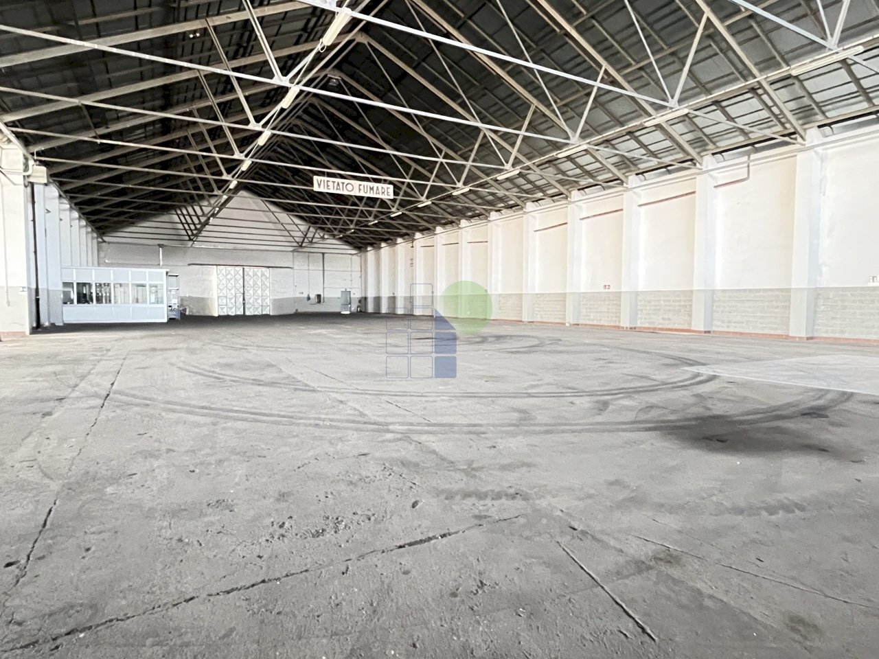 capannone - Locale Commerciale Via delle Cateratte 111, Livorno - foto 1