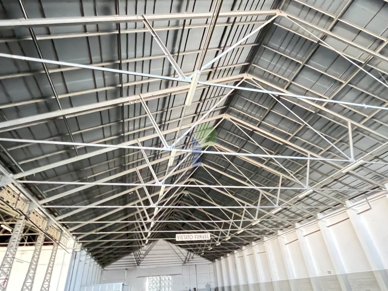 copertura capannone - Locale Commerciale Via delle Cateratte 111, Livorno - foto 3