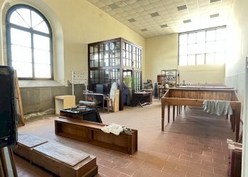 magazzino - Locale Commerciale Via delle Cateratte 111, Livorno - foto 4