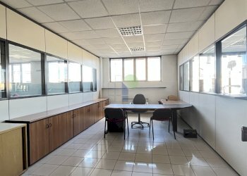 ufficio direzionale primo piano - Locale Commerciale Via delle Cateratte 111, Livorno - foto 5