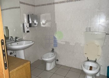 servizi al piano primo - Locale Commerciale Via delle Cateratte 111, Livorno - foto 9