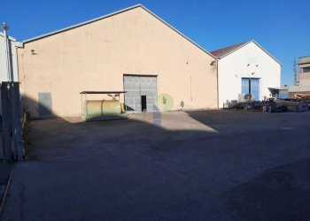 fabbricato retro - Locale Commerciale Via delle Cateratte 111, Livorno - foto 21