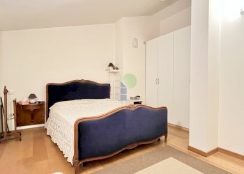 Seconda Camera primo piano - Villa a Schiera Via del Pino  33, Livorno - foto 15