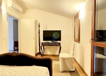 Seconda camera piano primo - Villa a Schiera Via del Pino  33, Livorno - foto 17