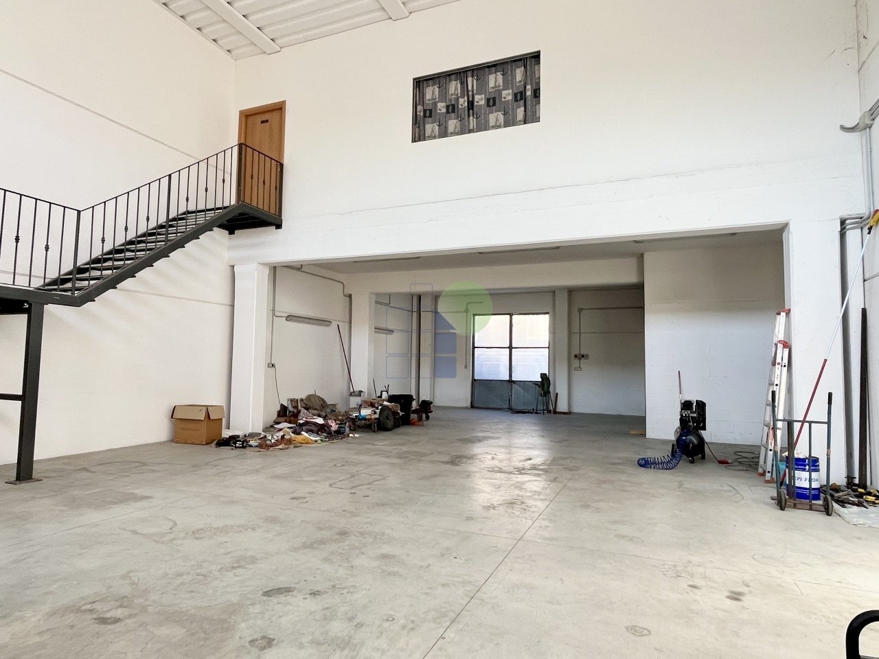 interno capannone - Capannone Via Pera 33, Livorno - foto 3