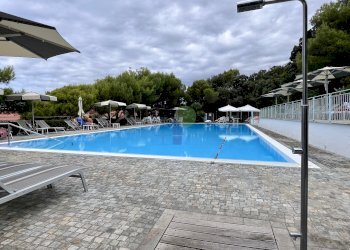 piscina del complesso - Appartamento Via Aurelia 820, Rosignano Marittimo - foto 1