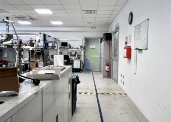 laboratorio al piano primo - Locale Commerciale Via  Cimarosa 55, Livorno - foto 8