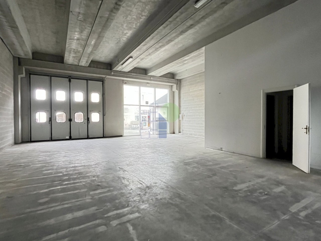 Ingressi sul davanti - Locale Commerciale Via Cimarosa  111, Livorno - foto 3