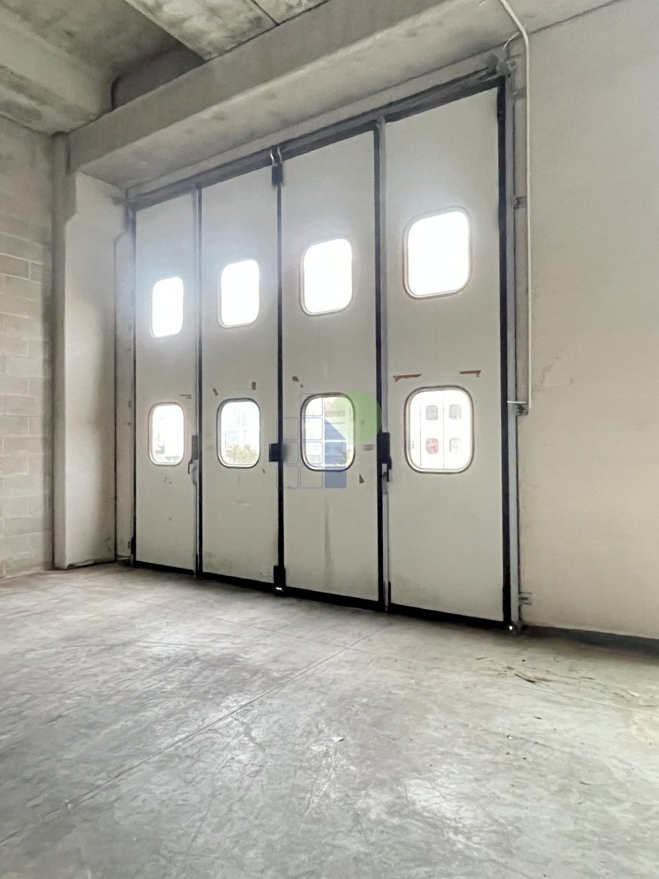 Portone carrabile - Locale Commerciale Via Cimarosa  111, Livorno - foto 3