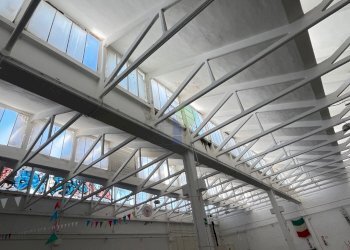 soffitto - Locale Commerciale Via Grotta delle Fate 89, Livorno - foto 2