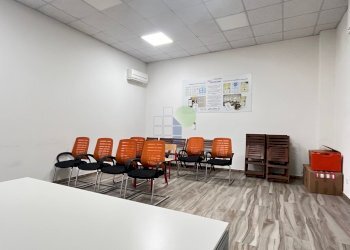 sala riunione - Locale Commerciale Via Grotta delle Fate 89, Livorno - foto 5