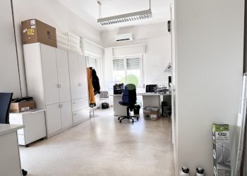 ufficio operativo - Office Via L. da Vinci 35, Livorno - photo 9