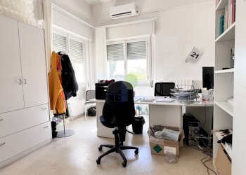 ufficio operativo - Office Via L. da Vinci 35, Livorno - photo 11