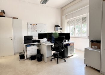 ufficio operativo - Office Via L. da Vinci 35, Livorno - photo 12