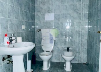 bagni degli uffici - Commercial Premises Via Dell'Artigianato 43, Livorno - photo 20