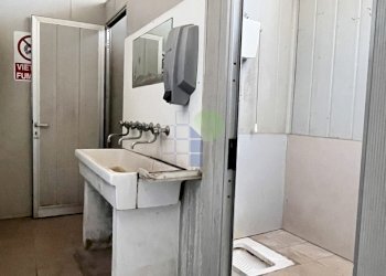 spogliatoi - Commercial Premises Via per Rosignano 11, Rosignano Marittimo - photo 14