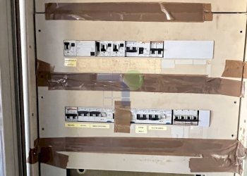 pannello elettrico - Commercial Premises Via per Rosignano 11, Rosignano Marittimo - photo 15