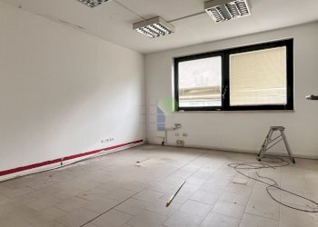 uffici nella palazzina - Commercial Premises Via dell'Artigianato 82, Livorno - photo 23