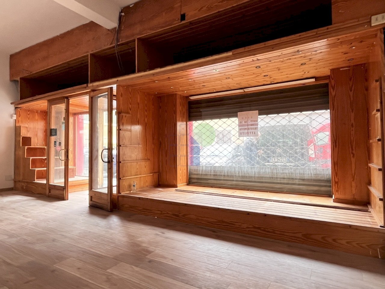 vetrine negozio - Commercial Premises Via Buontalenti  80, Livorno - photo 2