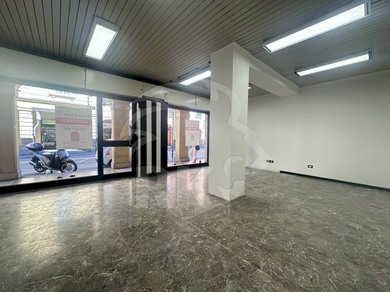 IMG_8766.jpeg - Commercial Premises VIA SANT'ISAIA 72, Bologna - photo 1