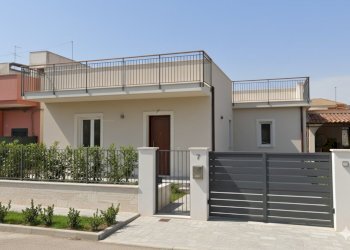 Gemini_Generated_Image_4sdnxu4sdnxu4sdn.png - Villa a Schiera Via Scicli 35, Siracusa - foto 2