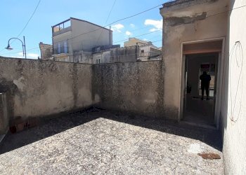 20250904_114737.jpg - Independent house Via Roma 135, Palazzolo Acreide - photo 3