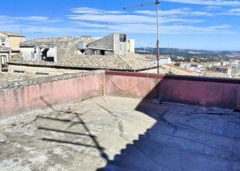 IMG20231115114002.jpg - Independent house Via Nicolò Zocco 3434, Palazzolo Acreide - photo 27