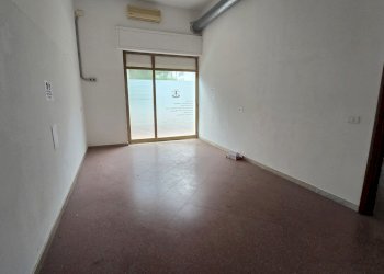 20250219_112150.jpg - Ufficio Viale Scala Greca 300f, Siracusa - foto 5