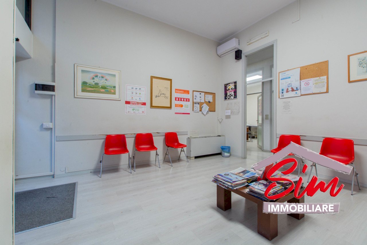 Negozio in vendita in San Martino - Ufficio Via Perazzi sn, Novara - foto 2