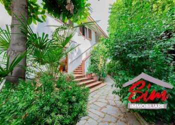 Villa in vendita in Santa Rita - Casa indipendente Via Nino Oxilia 21, Novara - foto 2