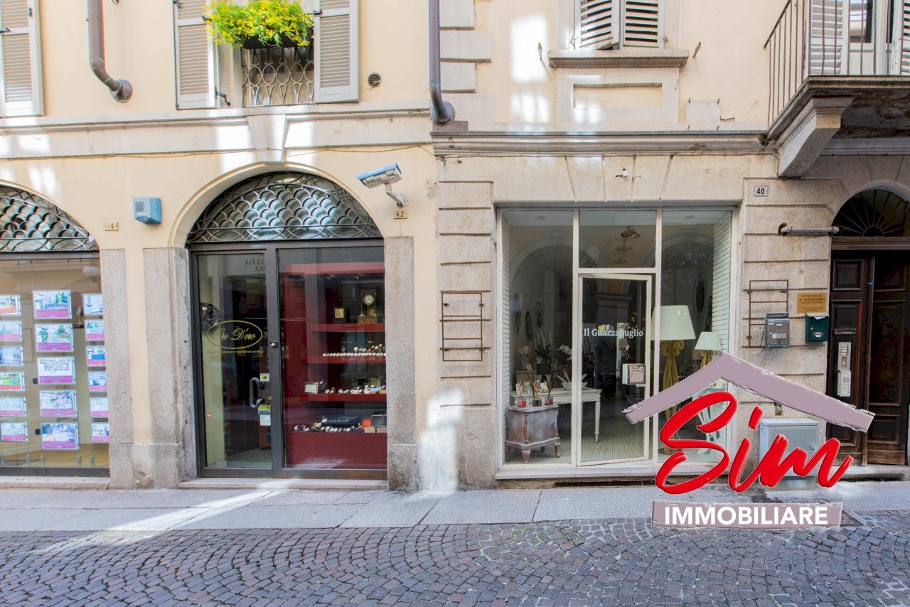 Negozio in vendita in centro storico - Locale Commerciale Via Giuseppe Prina snc, Novara - foto 1