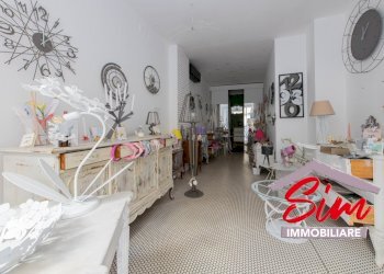 Negozio in vendita in centro storico - Locale Commerciale Via Giuseppe Prina snc, Novara - foto 3