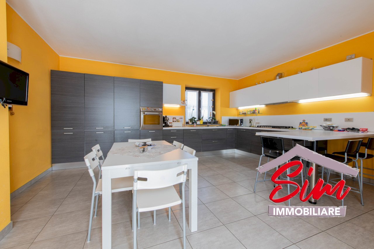 Villa semindipendente in vendita a Mandello Vitta - Terratetto - Terracielo Piazza Regina Margherita 11, Mandello Vitta - foto 1