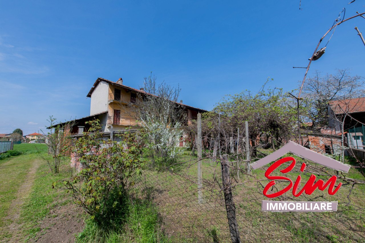 Rustico in vendita a Fara Novarese - Rustico Via Roma sn, Fara Novarese - foto 1