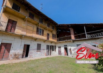 Rustico in vendita a Fara Novarese - Rustico Via Roma sn, Fara Novarese - foto 4