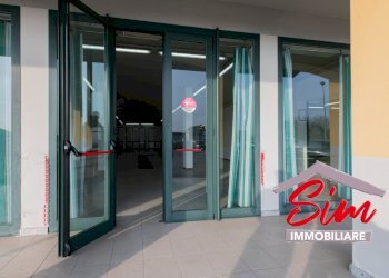 Locale commerciale in vendita ad Oleggio - Locale Commerciale Via Vecchia Circonvallazione sn, Oleggio - foto 3