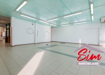 Locale commerciale in vendita ad Oleggio - Locale Commerciale Via Vecchia Circonvallazione sn, Oleggio - foto 6