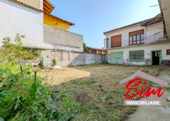 Villa in vendita a Borgolavezzaro - Independent house Via Cavour sn, Borgolavezzaro - photo 1