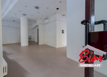 Negozio in vendita a Novara - Locale Commerciale Viale Dante Alighieri sn, Novara - foto 2