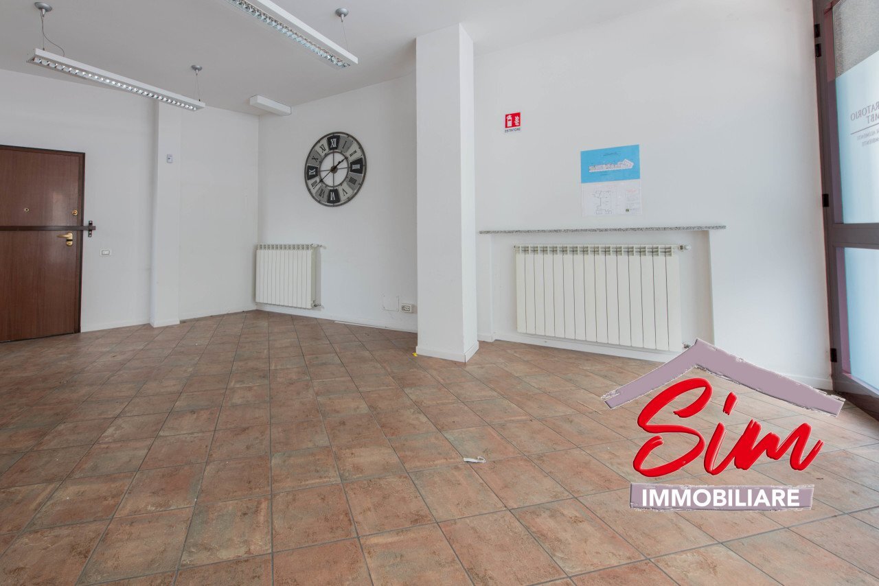 Negozio in vendita a Novara - Ufficio Viale Dante Alighieri sn, Novara - foto 3