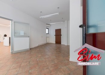 Negozio in vendita a Novara - Ufficio Viale Dante Alighieri sn, Novara - foto 2