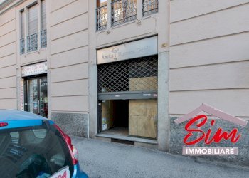 02D633E6-5121-46A8-8A6E-064CBC76F1F1.jpeg - Locale Commerciale Corso della Vittoria sn, Novara - foto 9