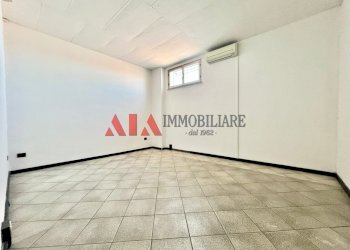 Vano 1 - Ufficio Via D'acquisto Salvo, Pontedera - foto 7